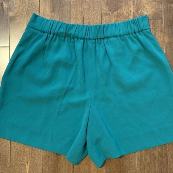 Aritzia Babaton Cohen Short - Picture 2 of 3